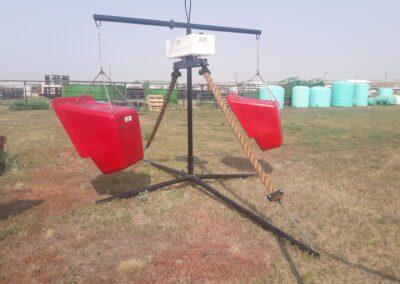 Pioneer Coupler Cattle Oiler with two feeders